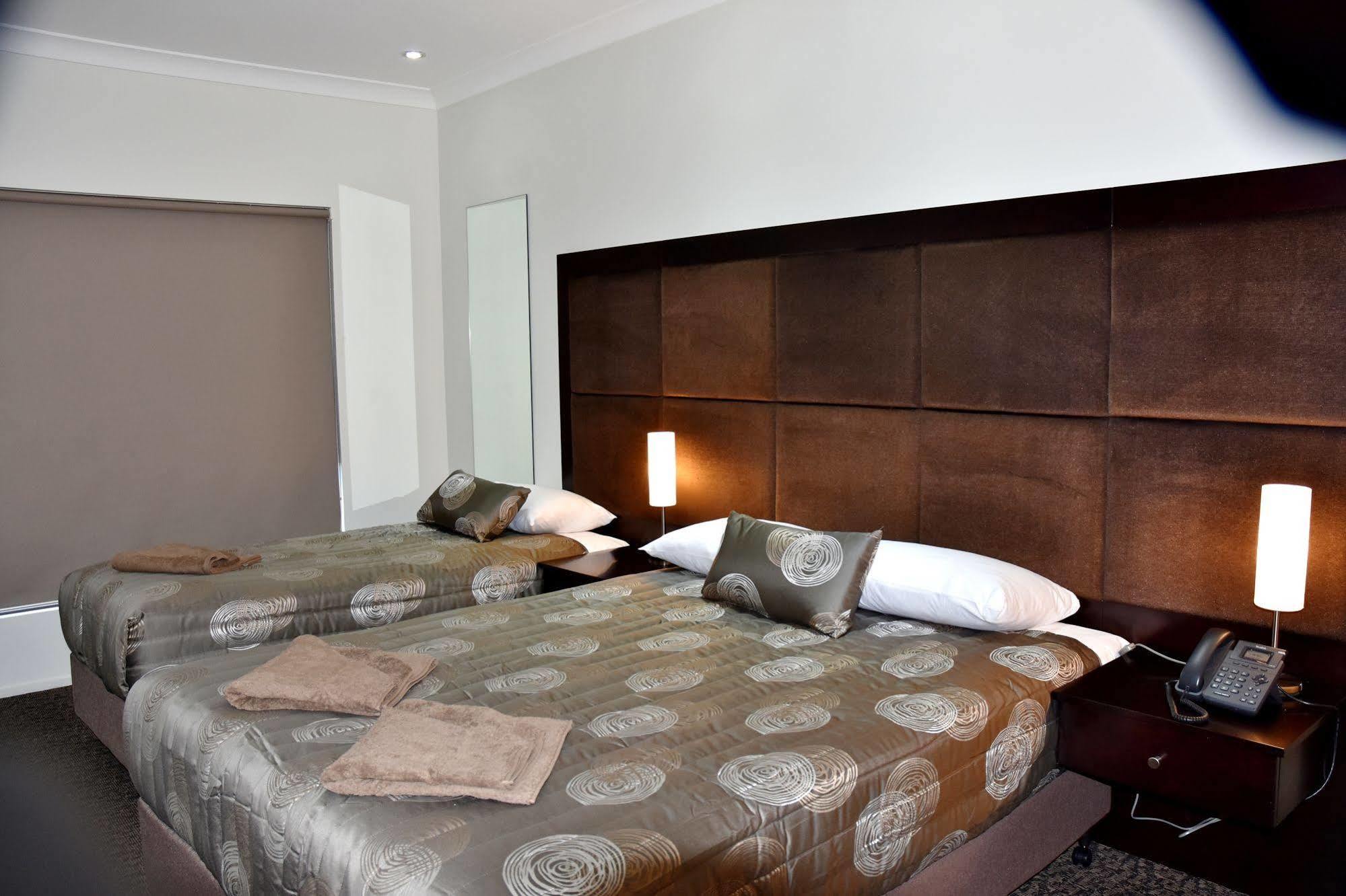 Western Downs Motor Inn Miles Luaran gambar